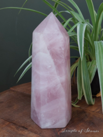 Rozenkwarts obelisk