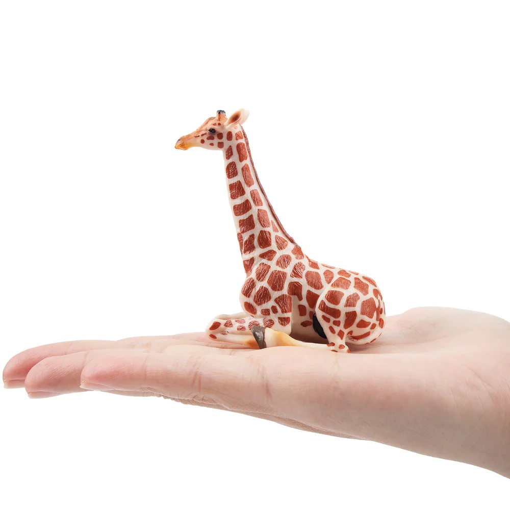 Giraffe Sitting   Toymany