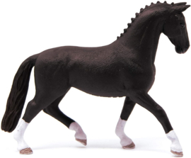 Hannoverian Mare  Schleich 13927