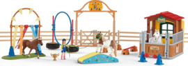 Behendigheid bij de stal Schleich 72149