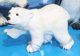 Polar bear  CollectA  cub   walking