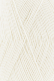 Langyarns Super Soxx color 4 ply offwhite