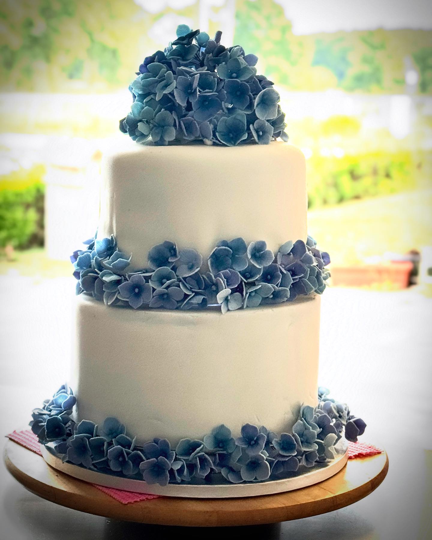WEDDING CAKES