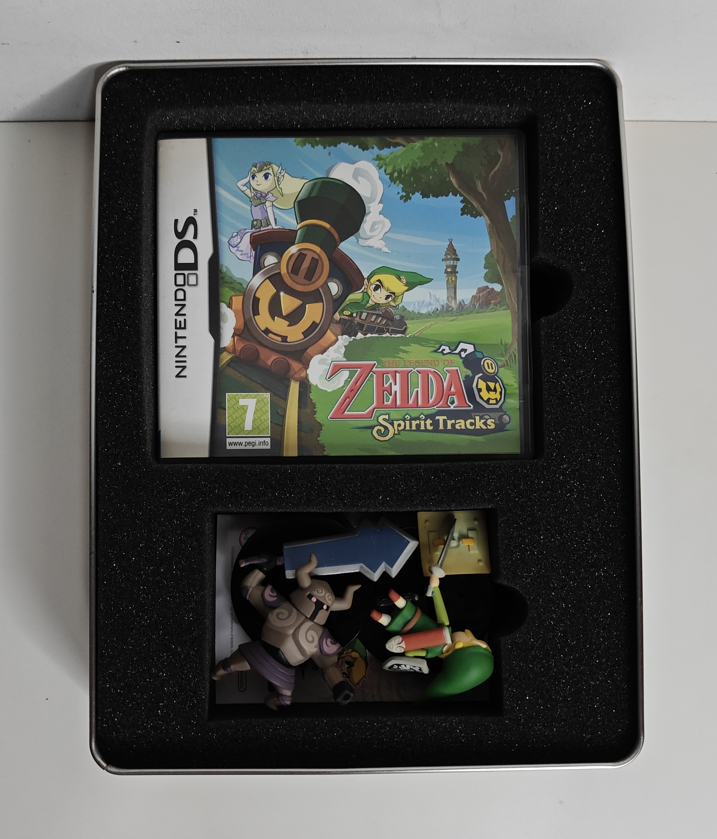 DS The Legend of Zelda - Spirit Tracks Limited  Edition (CIB) HOL