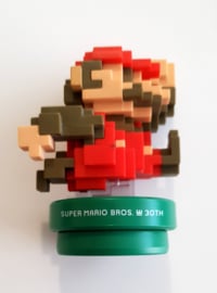 Amiibo Super Mario Bros 30th (loose)
