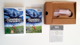 Wii Xenoblade Chronicles Limited Classic Controller Pro Pack (CIB)