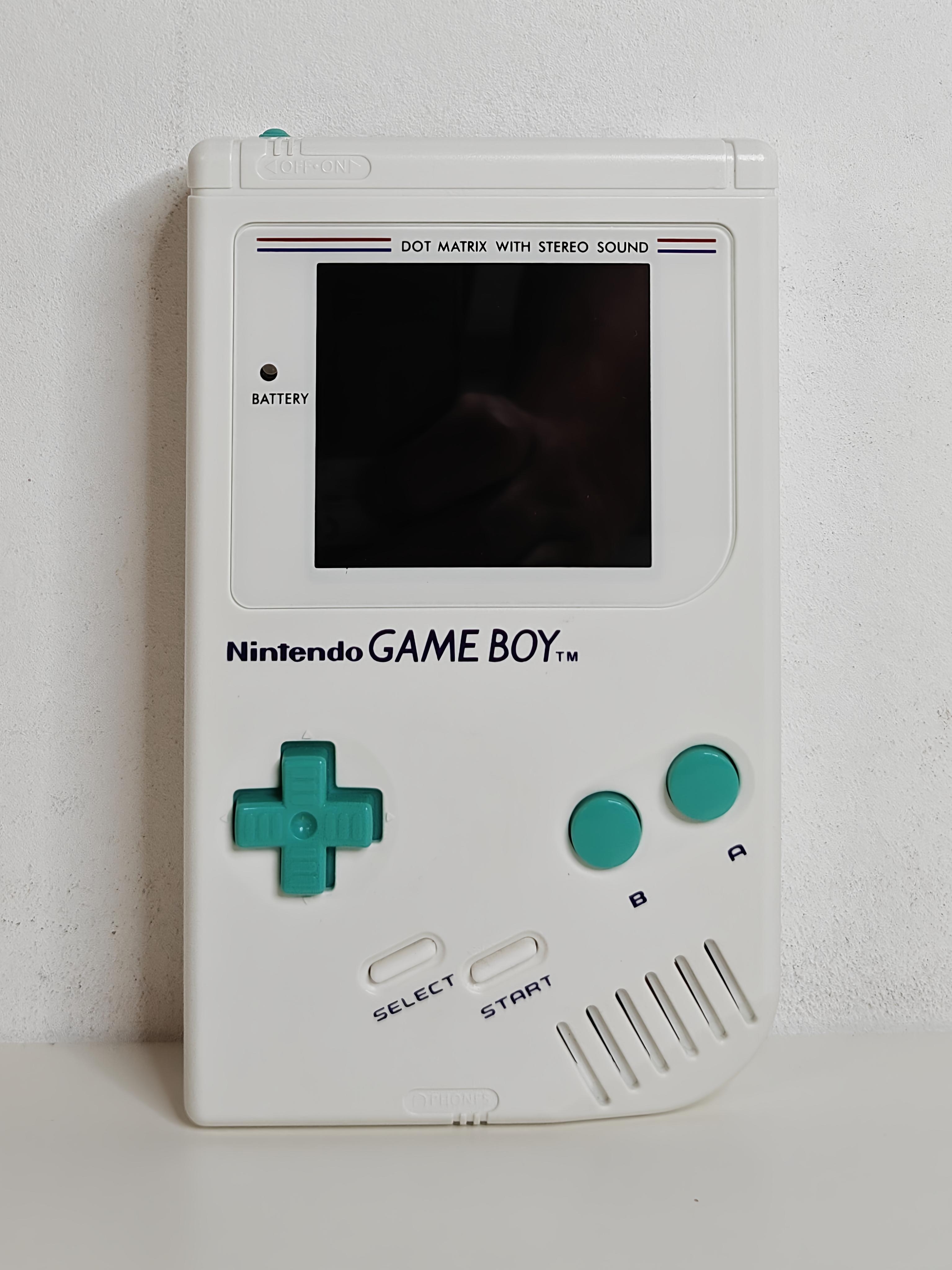 Gameboy Classic - reshelled with IPS screen