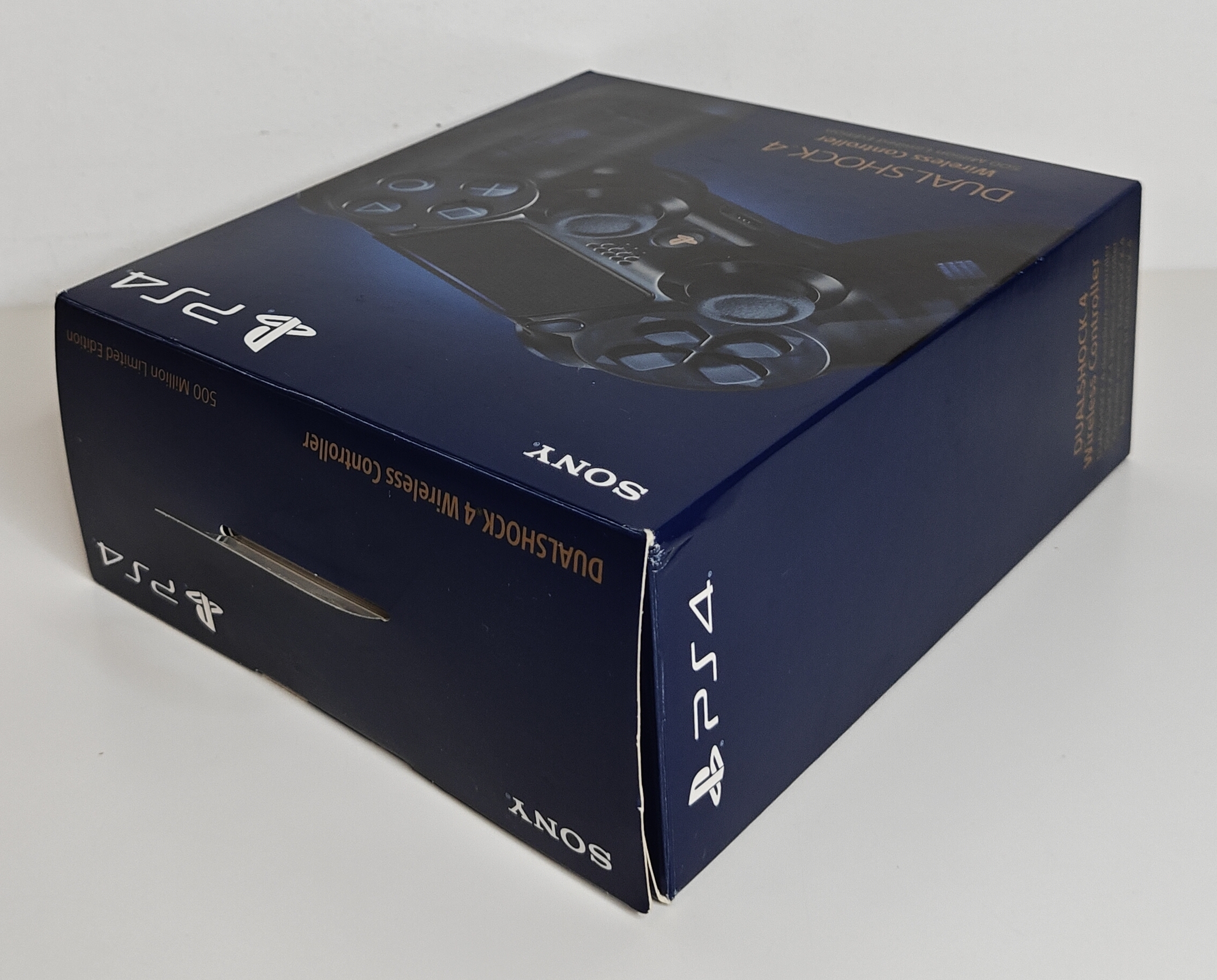 PS4 Dualshock 4 - 500 Million Limited Edition (complete)