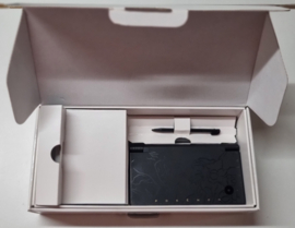 Nintendo DSi Reshiram & Zekrom + Pokemon Black Version Limited Edition (complete)