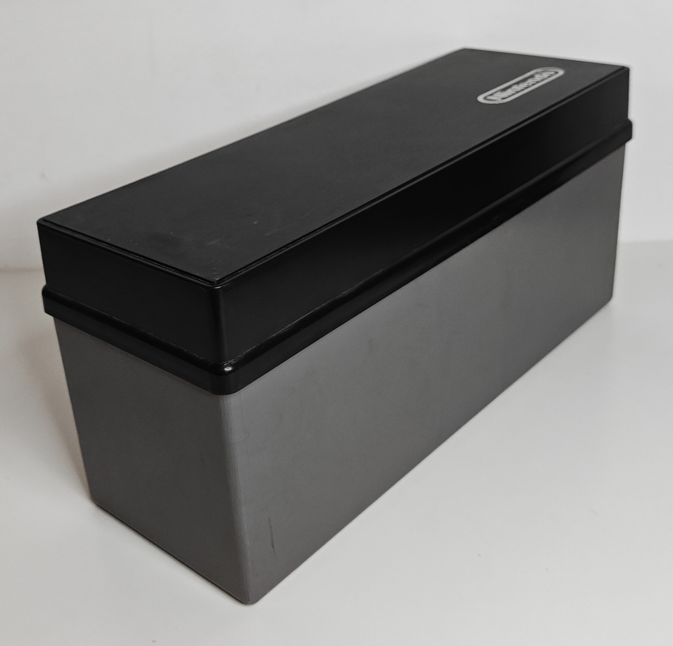 Nintendo NES 10 Cartridge Game Storage Case With Lid (2) loose