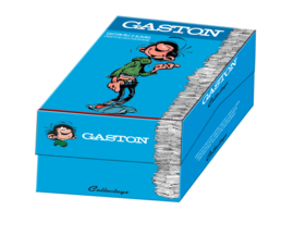 Guust Flater (Gaston) - Guust met stapel albums - 2020