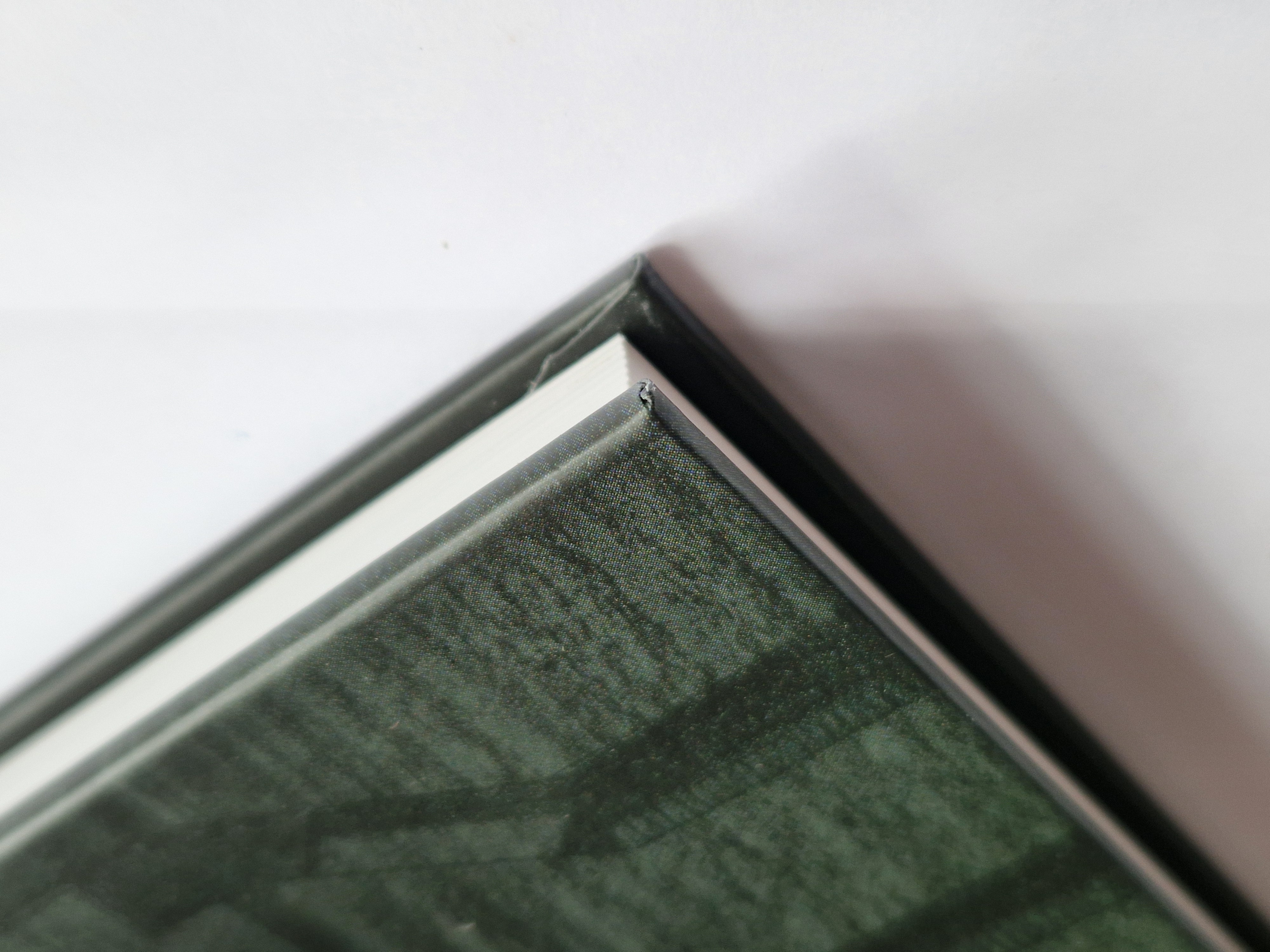 Serum - hardcover (one shot) - 2019