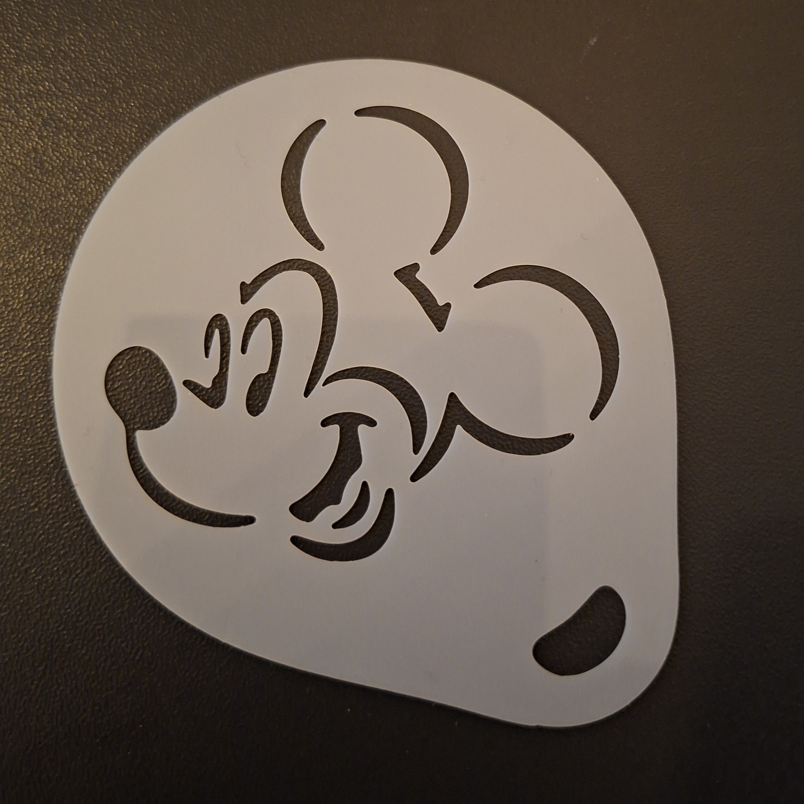 Mickey M -03   9 x 7 cm