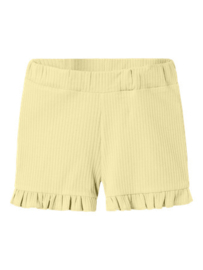 Name it NMFFSAND Shorts Pastel Yellow
