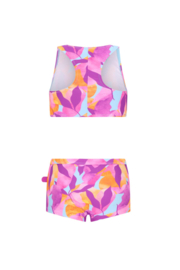 Just Beach girls Twist It