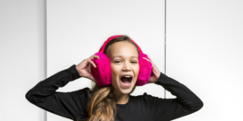 B.Nosy Girls earwarmers Pink