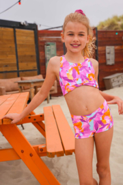 Just Beach girls Twist It