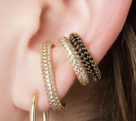 Zilver met zwart kleurige earcuff