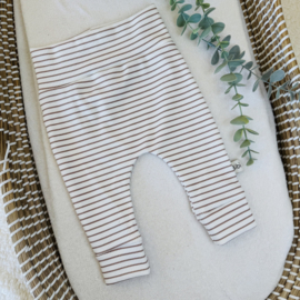 Newborn Broekje - Streepje Taupe