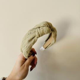 Knoop Haarband Broderie OudGroen