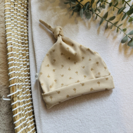 Mutsje - Klaverblad Zand Beige