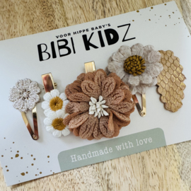 Setje 24 Haarspeldjes bloemen