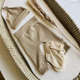 Newborn broekje - Rib beige