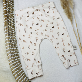 Newborn Broekje - Beige bloemen