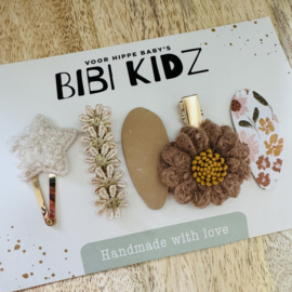Setje 23 Haarspeldjes bloemen