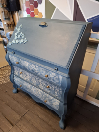 Secretaire 'Blue Cherryblossom'