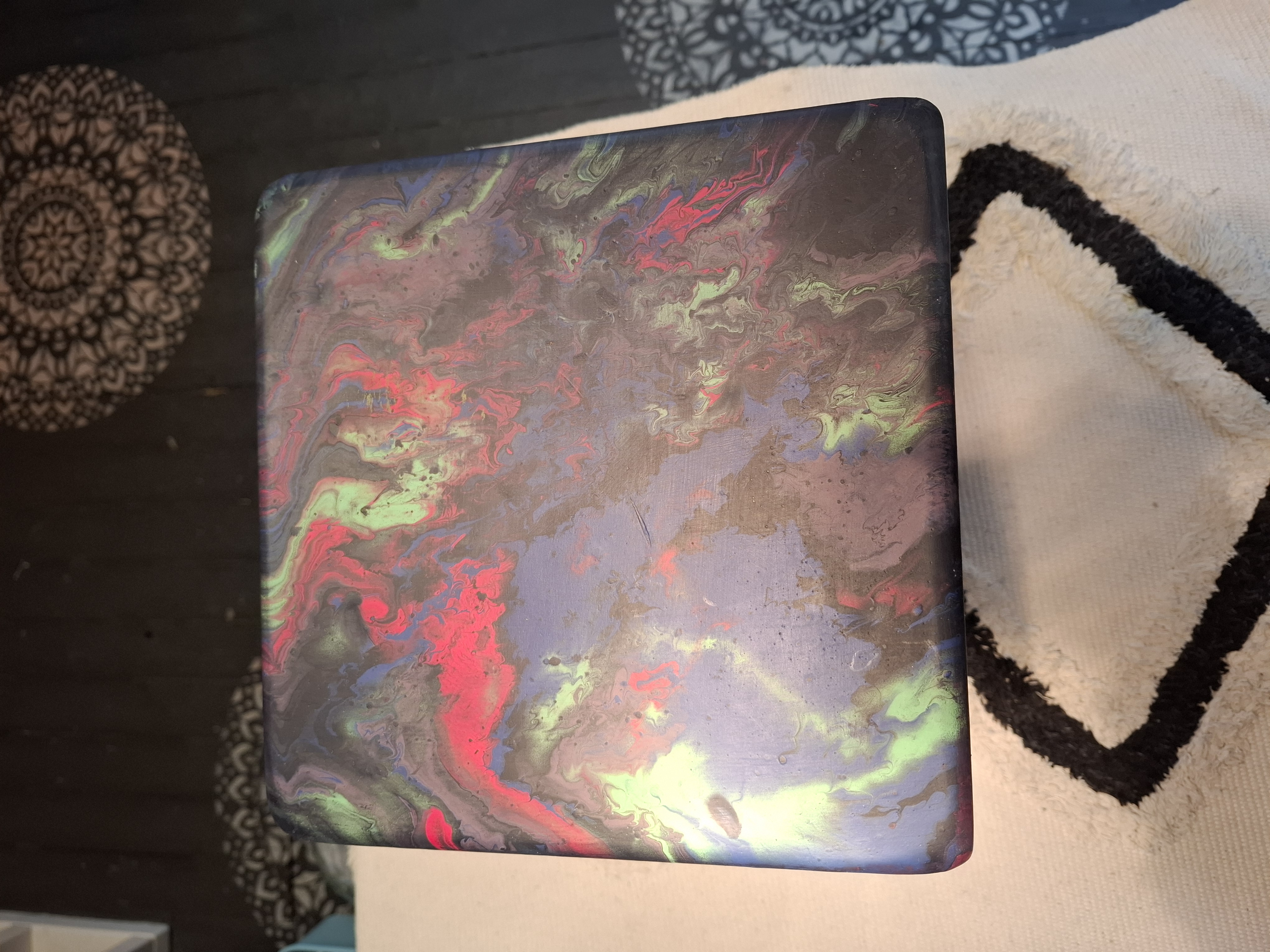Tafeltje - Krukje Galaxy Pouring