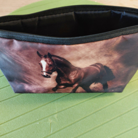 Etui bruin paard