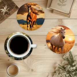 Onderzetters rond hout met paarden