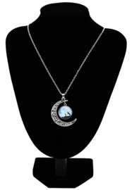Ketting hanger Maan / cabuchon blauw