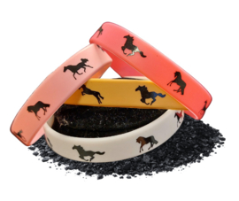 Rubber armbandje met paardjes