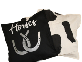 Kussen 'Horses' met hoefijzers