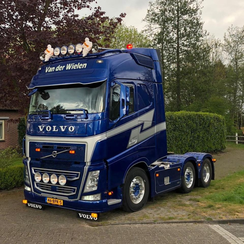 Van der Wielen; VOLVO FH4 GLOBETROTTER