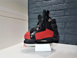 Maple Leaf maat 28