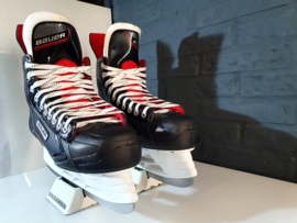 Bauer NSX Maat 48