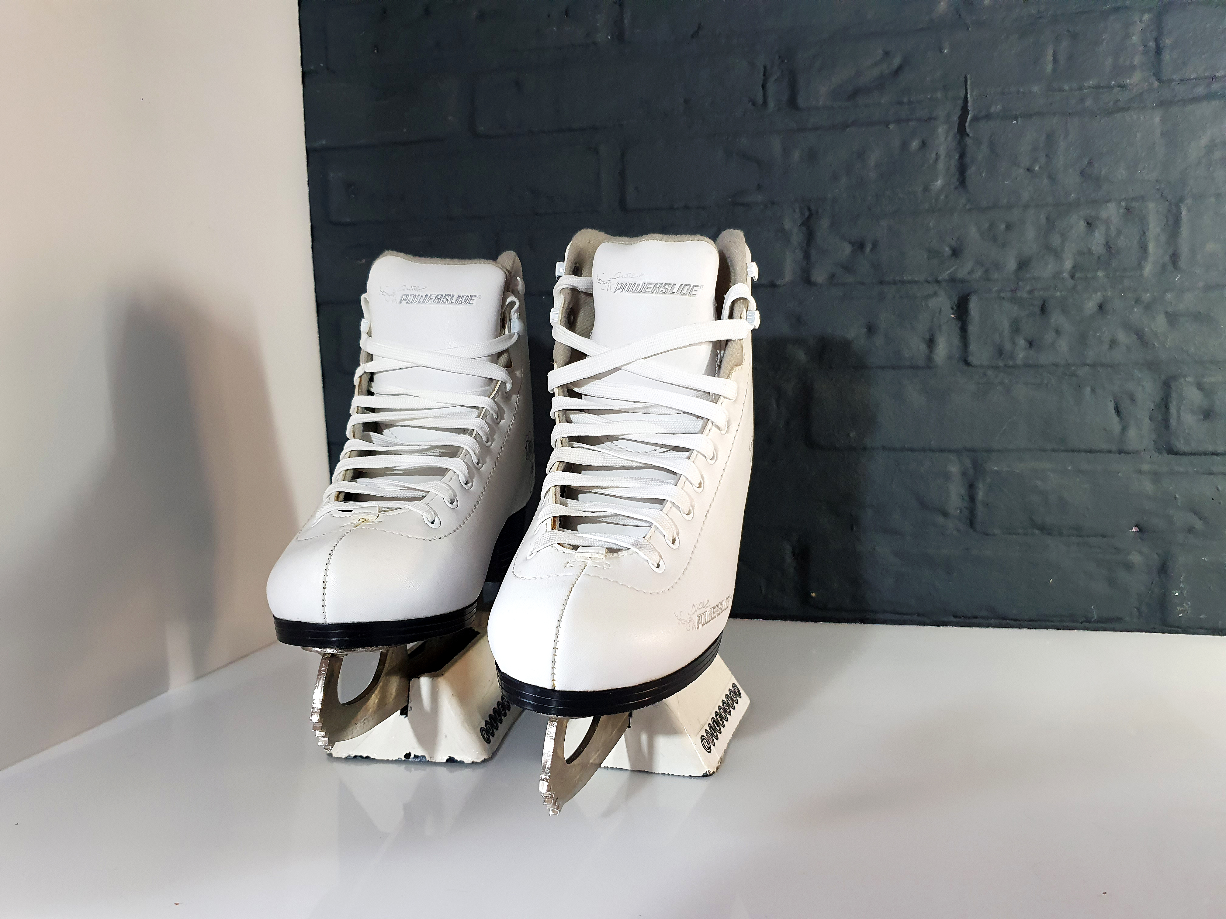 Powerslide Tiffany Maat 35