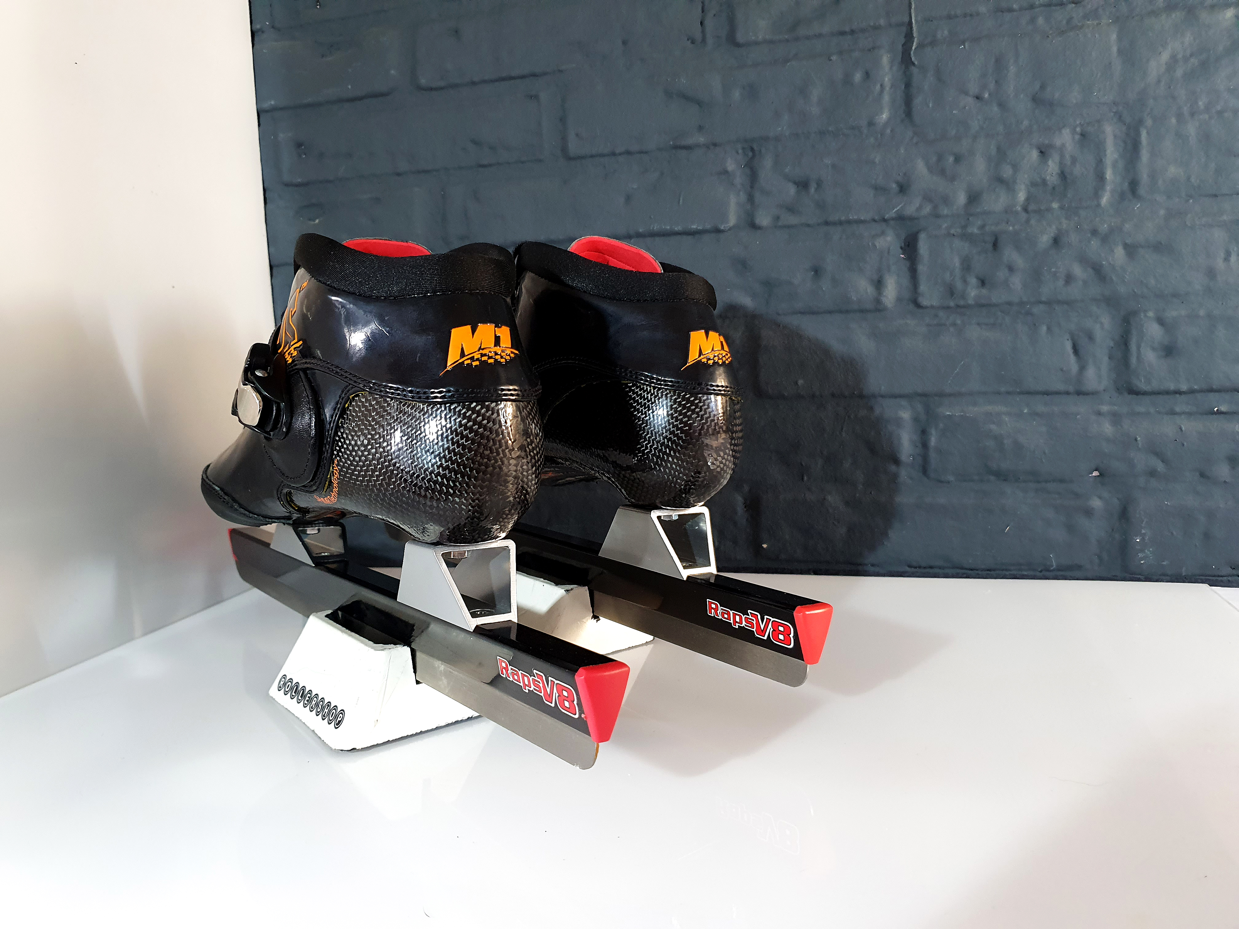 Powerslide M1 V8 Maat 43