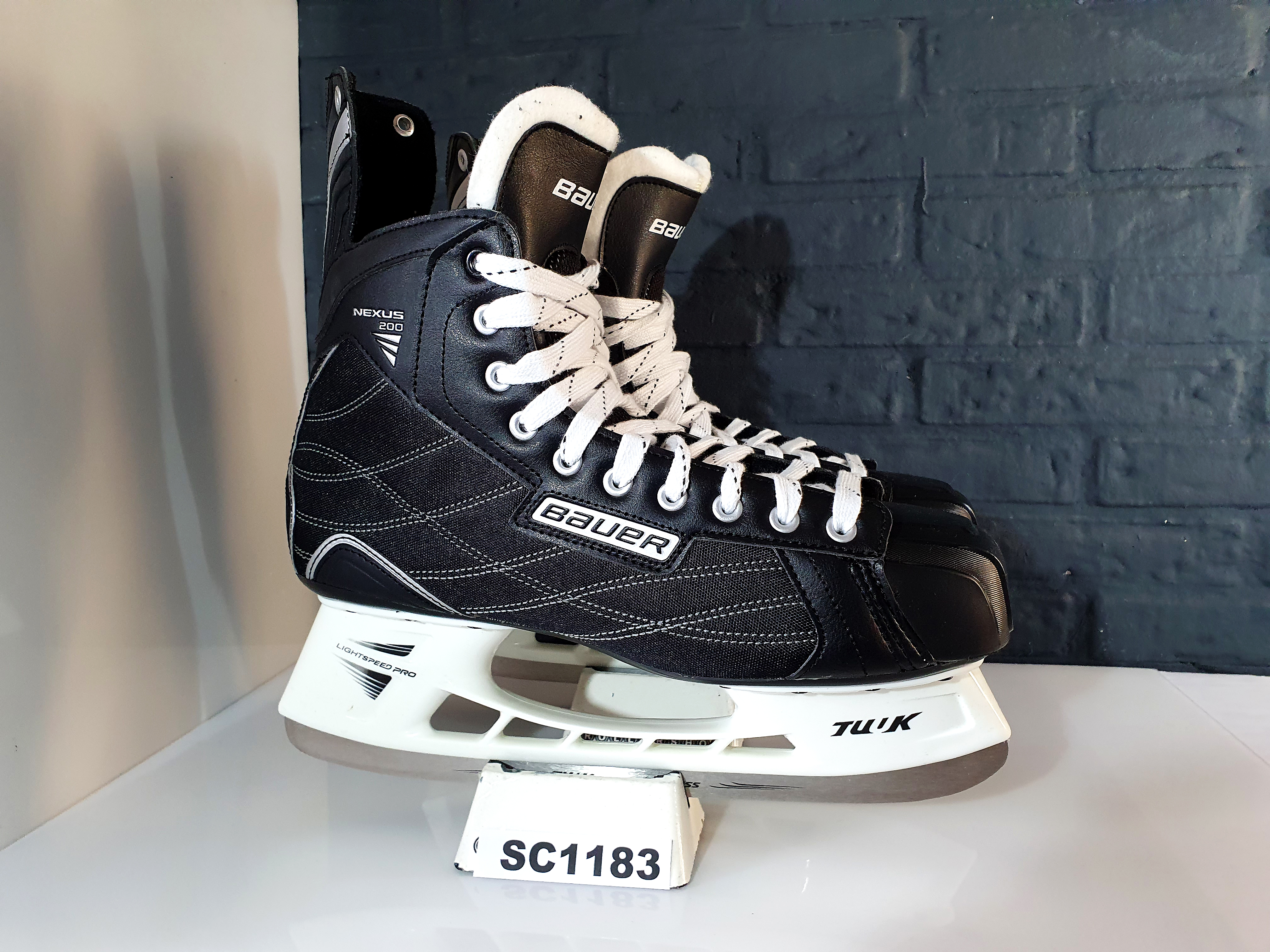Bauer Nexus 200 Maat 48
