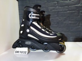 Roces AMS 4x76 Maat 44