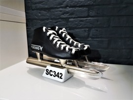 Viking Junior Maat 35