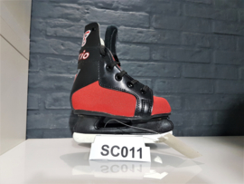 Maple Leaf maat 28