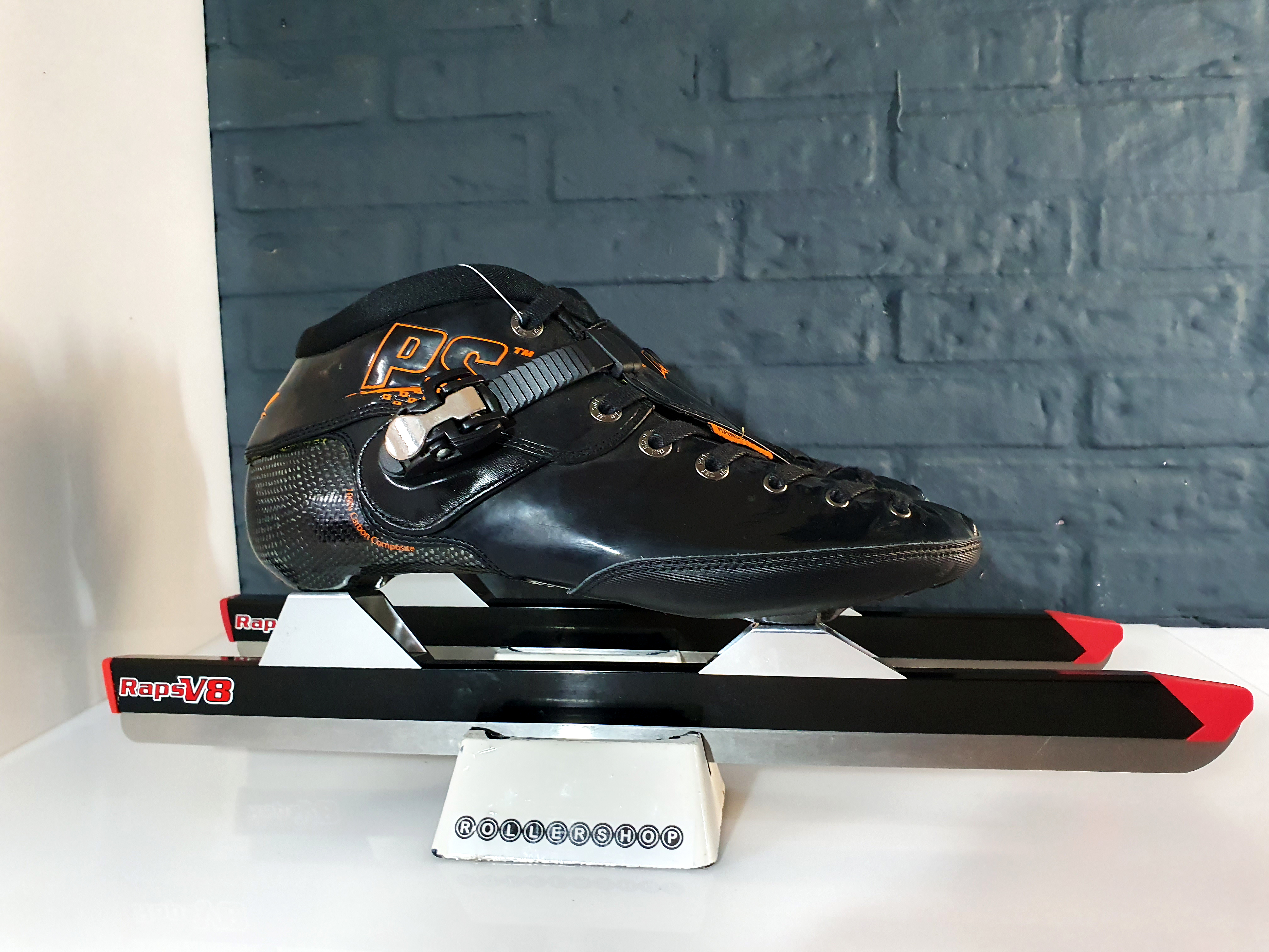 Powerslide M1 V8 Maat 43
