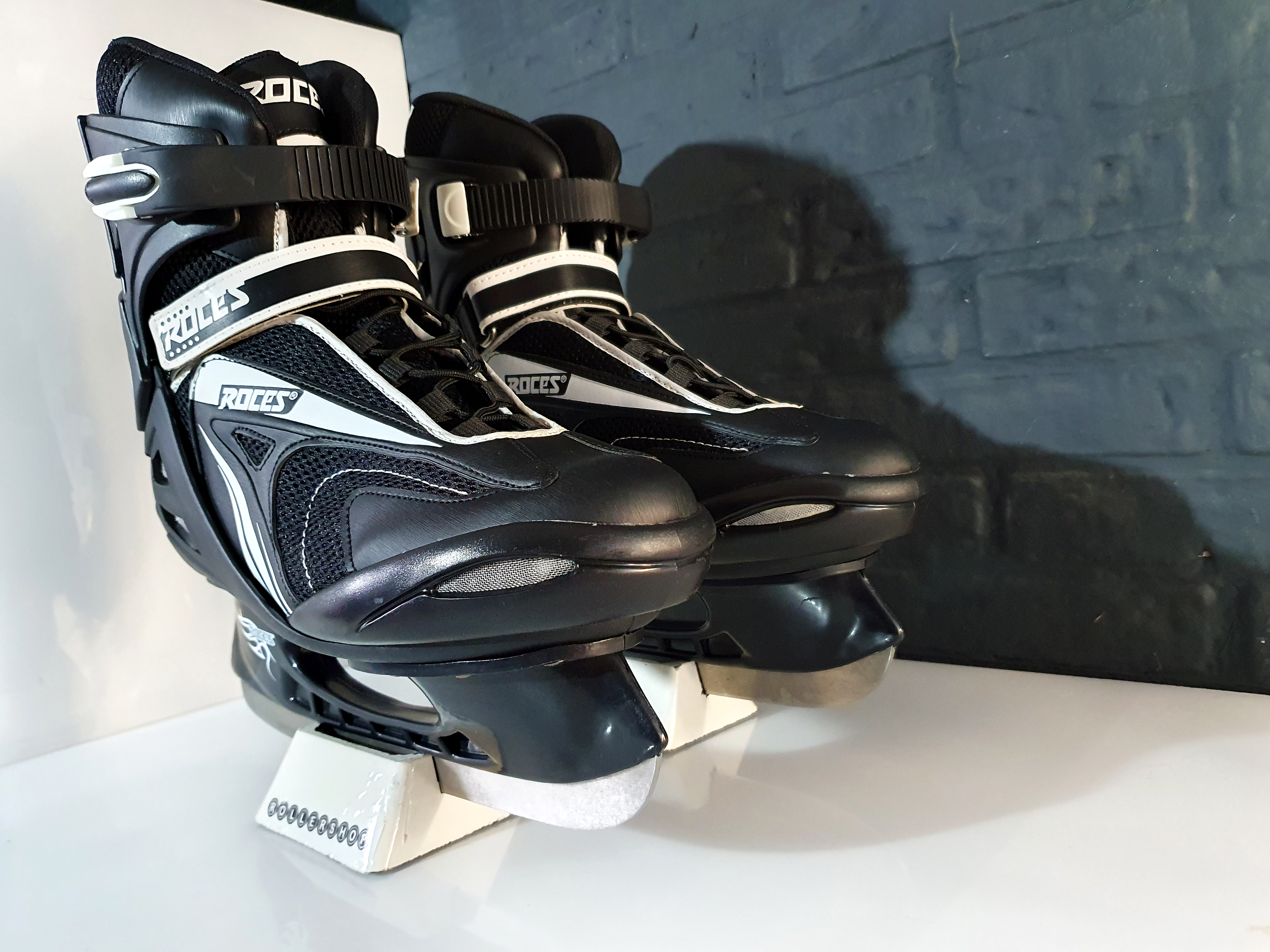 Roces R2 Ice Maat 45