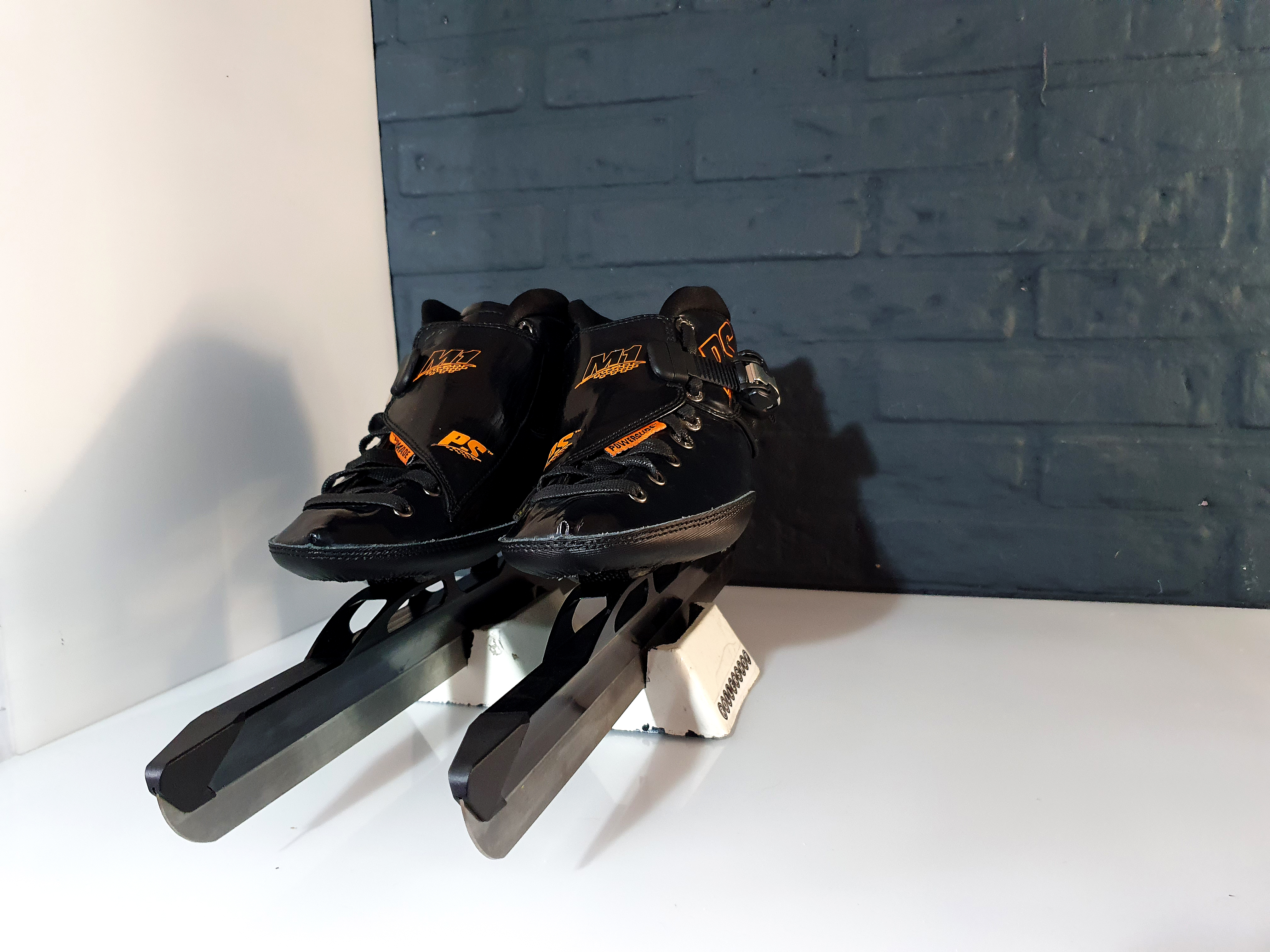 Powerslide M1 V4 Maat 40