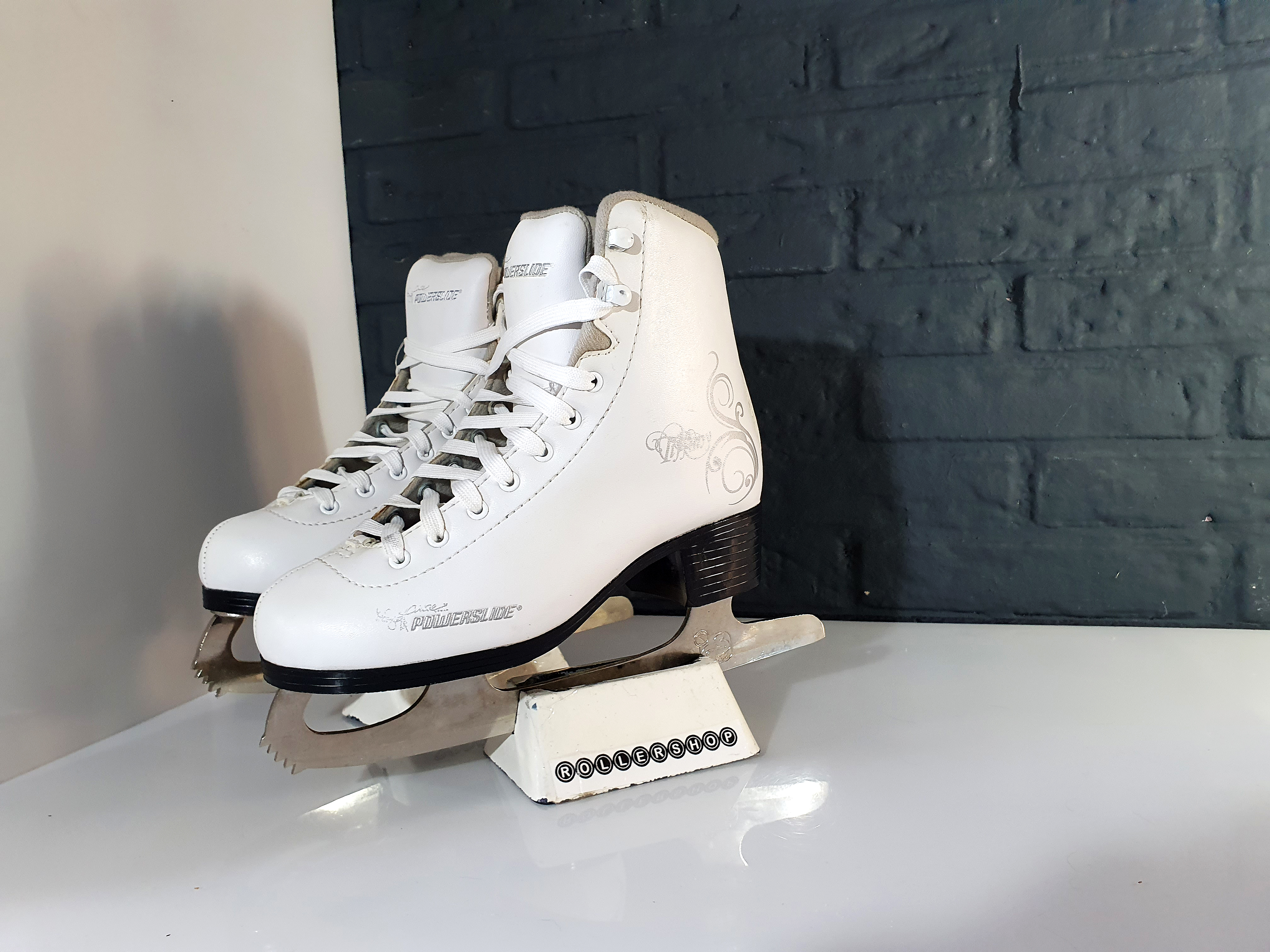 Powerslide Tiffany Maat 35