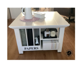 MAGAZINES en PAPERS salontafel